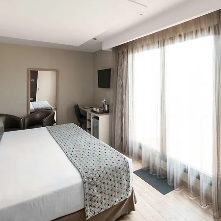 Hotel Catalonia Born 4*