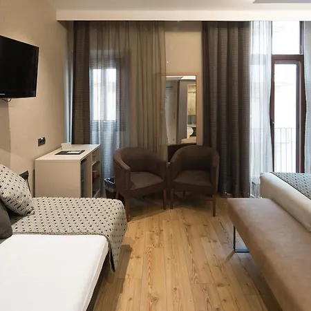 Catalonia Born Hotell