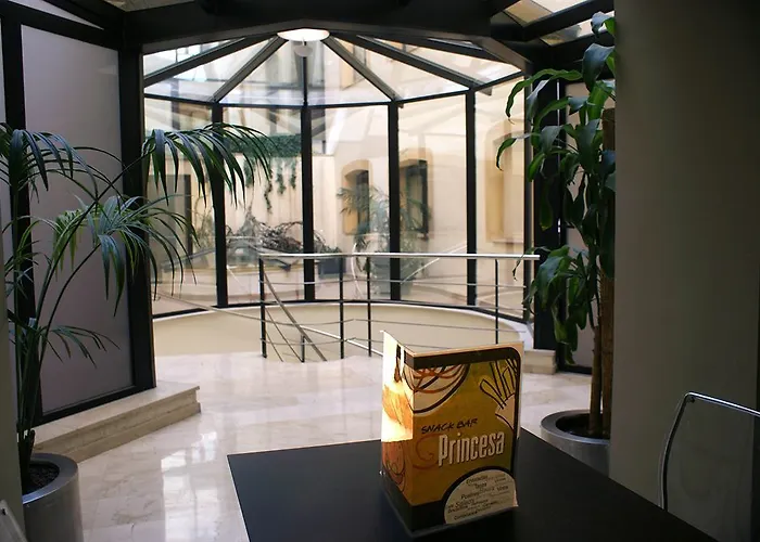 Hotel Catalonia Born 4*