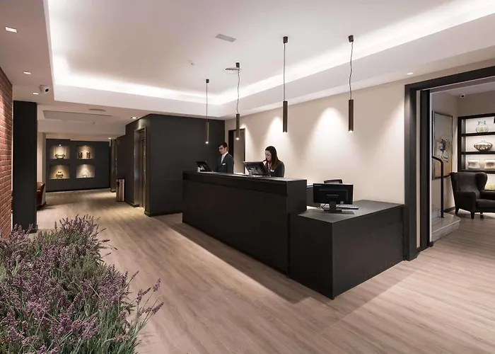 Catalonia Born Hotel