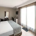 Hotel Catalonia Born 4*